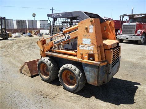 toyota 2sdk8 skid steer